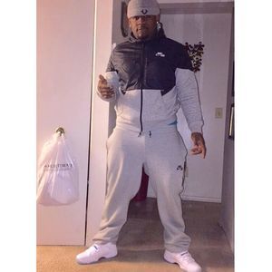 Meet your Posher, L-j